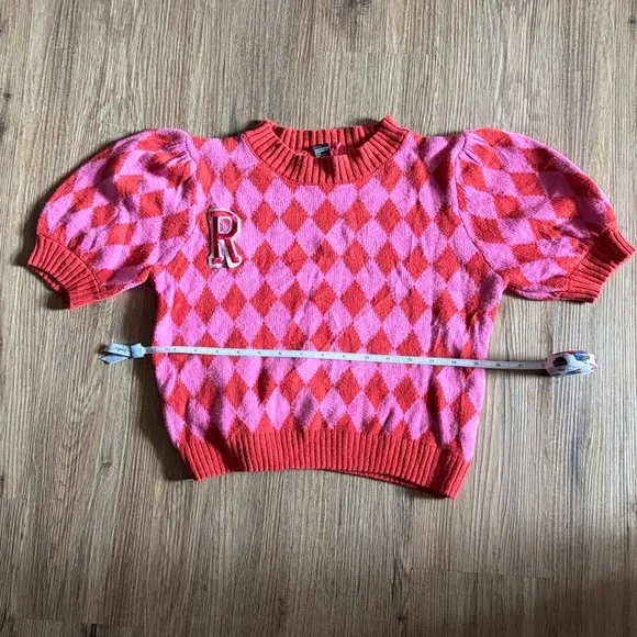 Forever 21 Pink & Red Diamond Argyle Cropped Sweater With ‘R” Patch - Small - Picture 4 of 5